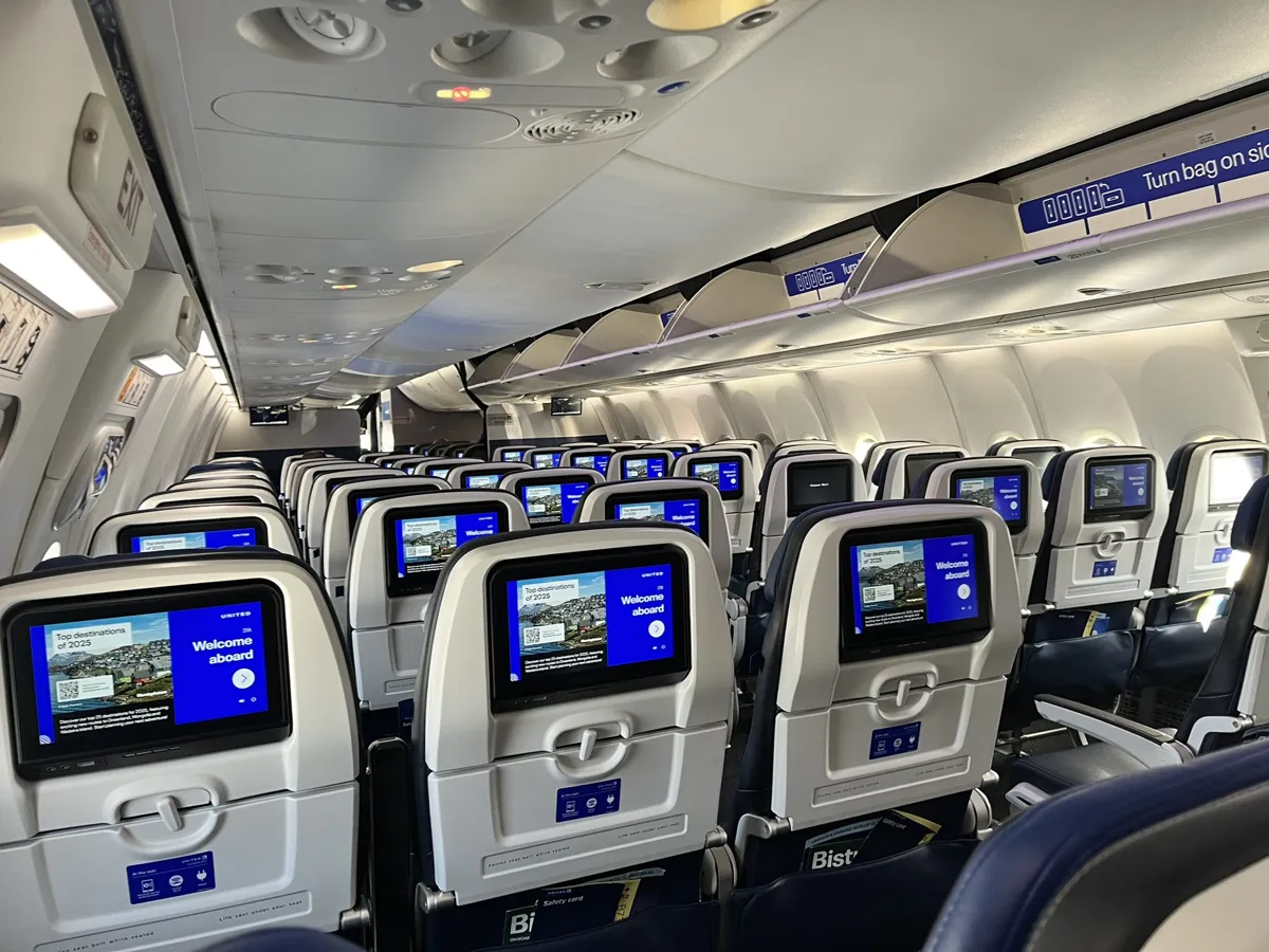 United Accelerates Starlink Rollout With 1,000+ Jets By May 2027—Goes After Delta’s Frequent Flyers